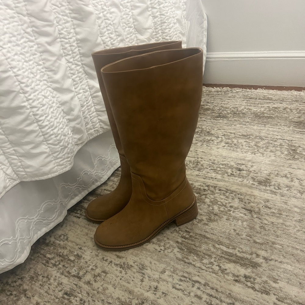 Brown boots (worn once )